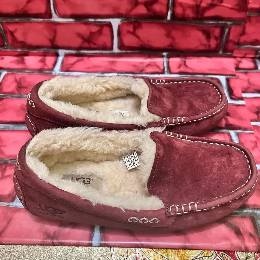 UGG Australia Ansley 3312 Red Burgundy shoes 7